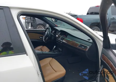 2010 BMW 528I из США, поврежденный, VIN WBANU5C54AC126129